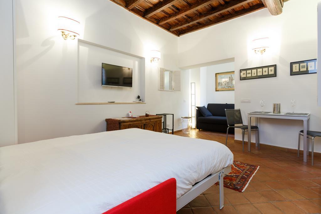 Navona, Old Rome Lodge エクステリア 写真
